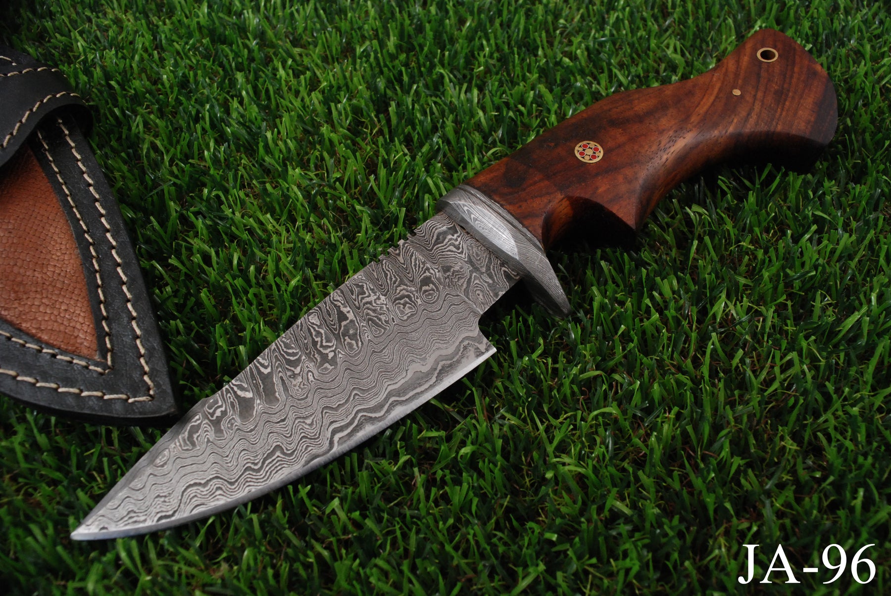 Handcrafted Damascus Fixed Blade Hunting Knife with Walnut Handle AW-96