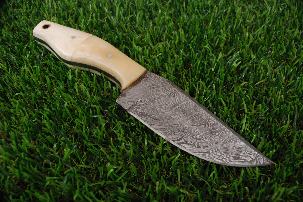 Premium Hand-Forged Damascus Steel Tracker Skinner AW-103
