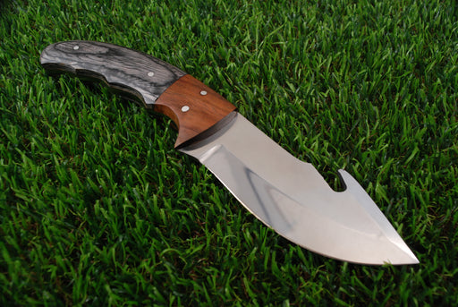 Professional Gut-Hook Skinner with Two-Tone Exotic Wood Handle (AW-128)