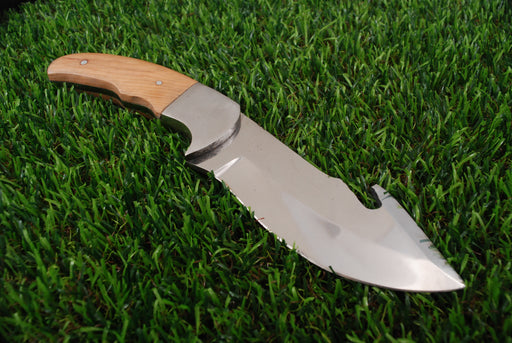 Professional Fixed-Blade Gut Hook Skinner with Polished Hardwood Handle (AW-132)