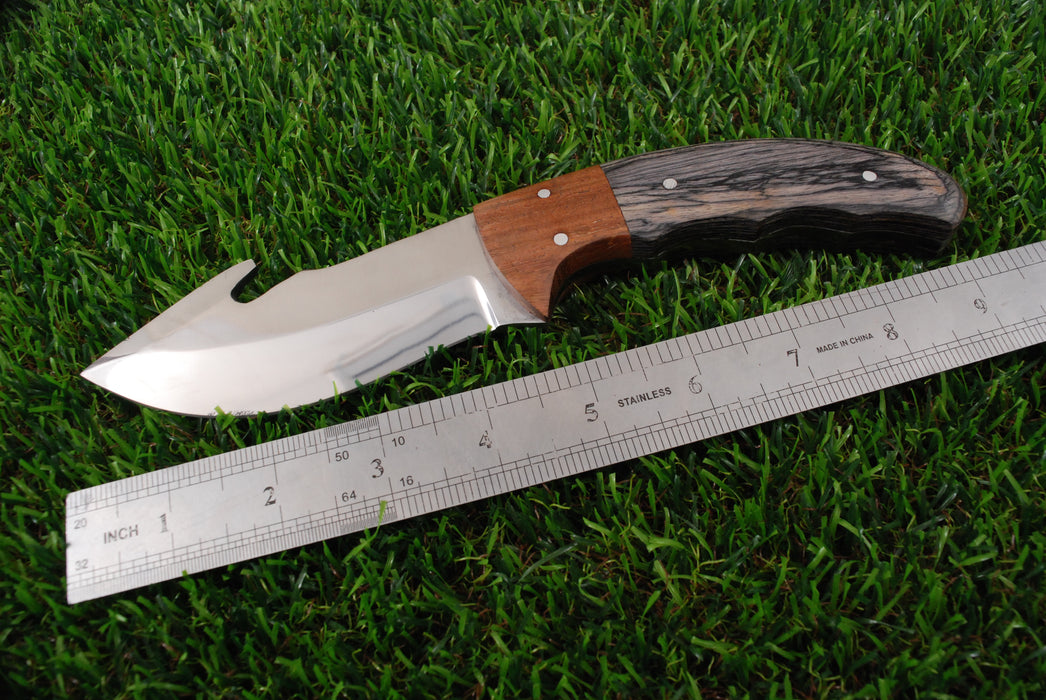 Professional Fixed-Blade Gut Hook Skinner with Two-Tone Exotic Wood Handle (AW-135)