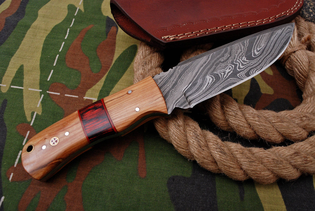 AW-003 Handcrafted Damascus Steel Fixed Blade Knife with Wooden Handle & Leather Sheath