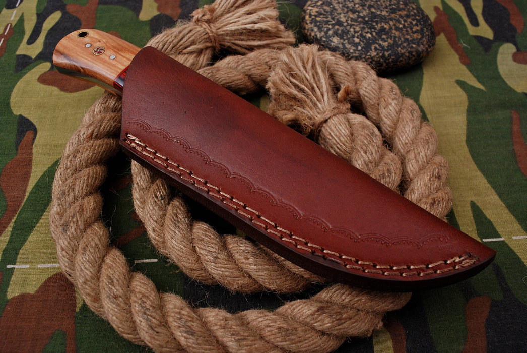 AW-003 Handcrafted Damascus Steel Fixed Blade Knife with Wooden Handle & Leather Sheath