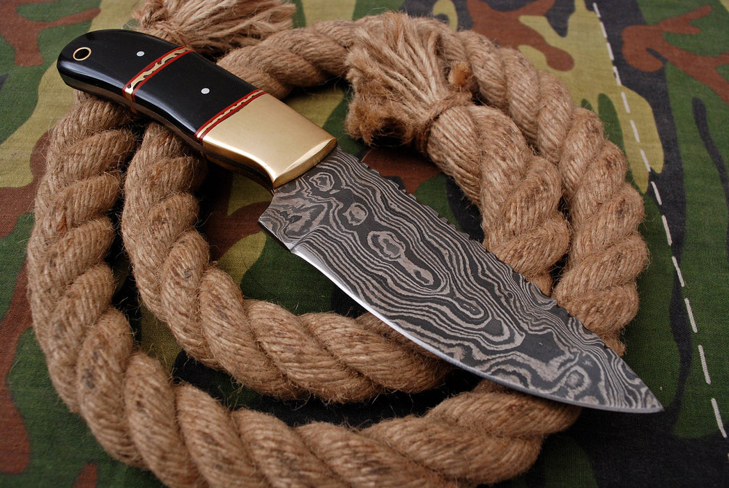 AW-044 Handmade Damascus Steel Hunting Knife – Brass Bolster & Black Polished Handle with Leather Sheath